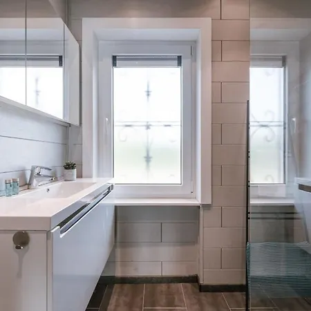 Σπίτι διακοπών Huswell - Spacious House With Garden And Parking