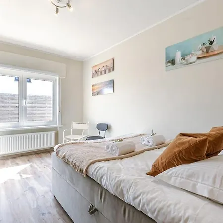 Huswell - Spacious House With Garden And Parking Blankenberge